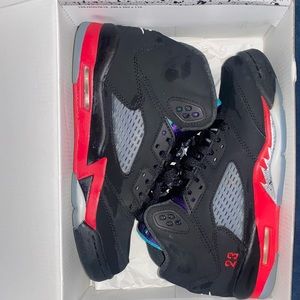 AIR JORDAN 5 RETRO 'TOP 3'